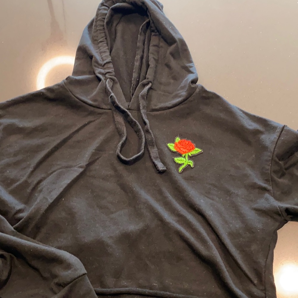 Black crop top hoodie with rose embroidery